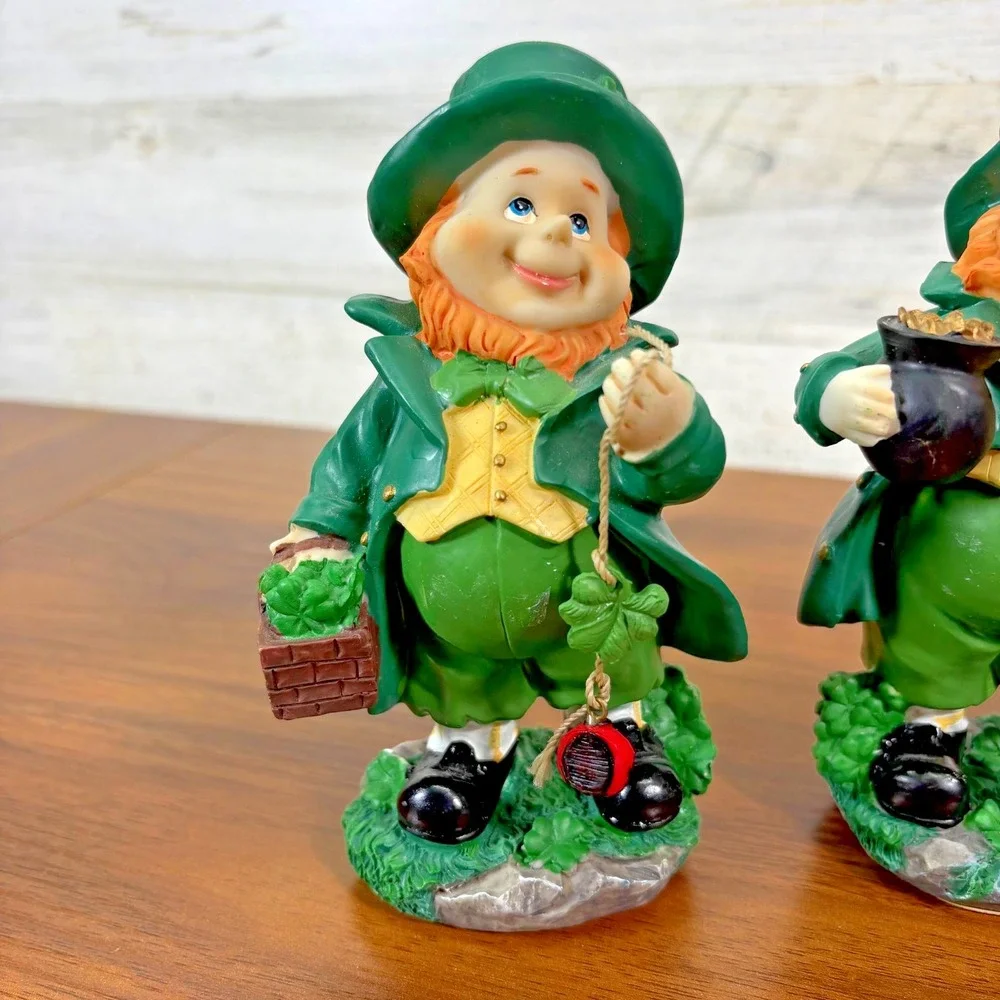 Vintage Christmas Leprechauns Pot of Gold and Shamrock. 4' to 6